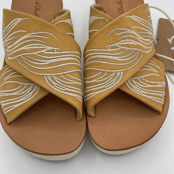 OluKai Moanilehua, solar glow/tapa - Picture 7 of 13